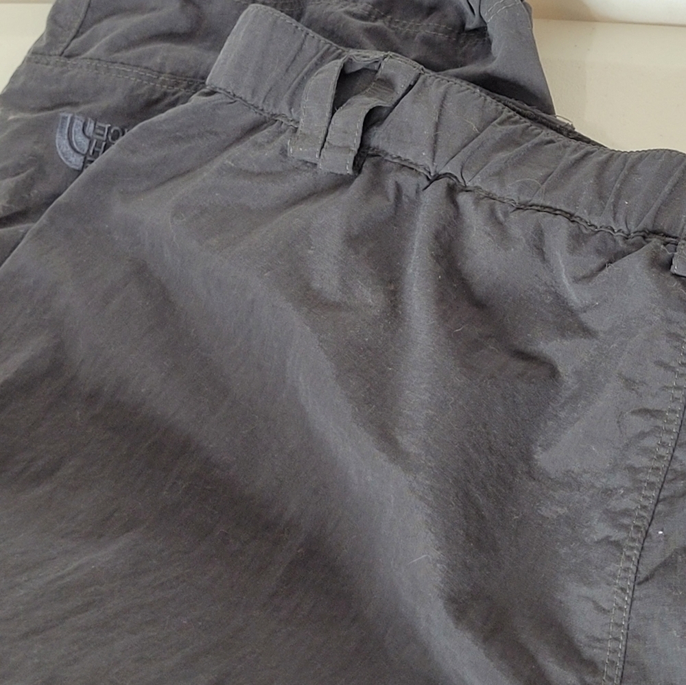 The North Face Nylon Cargo Hiking Capri Pants - Size M - Picture 8 of 14